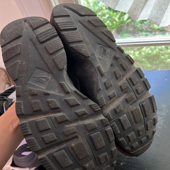 Nike huarache run black youth 6 preowned - Picture 3 of 4